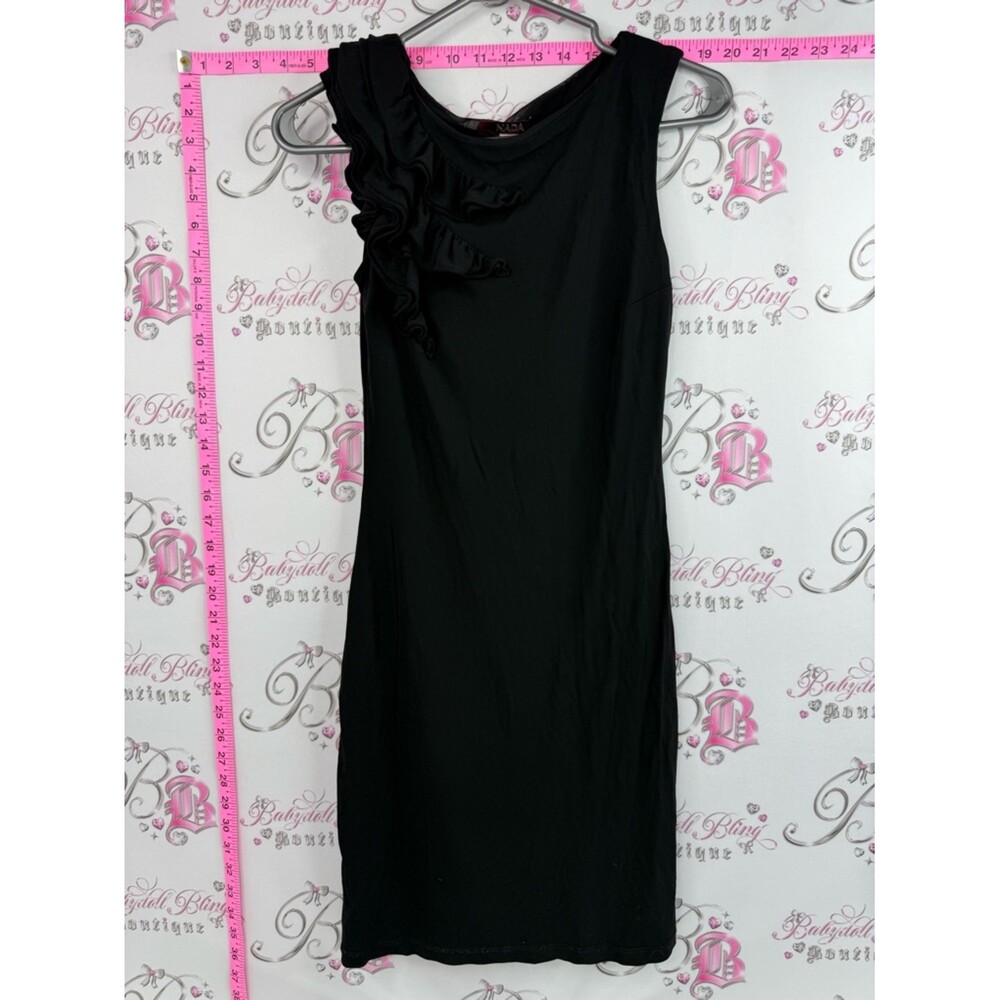 Nada dress Black Sleeveless Ruffle Shoulder Dress - Classic Women's Dress